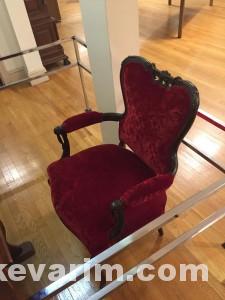 chabad-chair